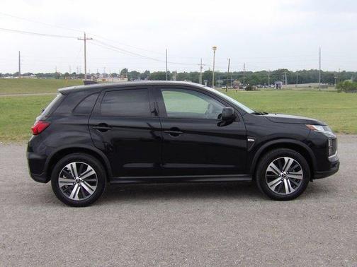 Labrador Black Pearl 2024 Mitsubishi Outlander Sport ES