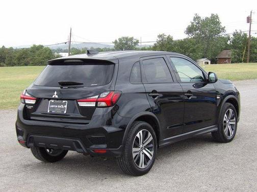Labrador Black Pearl 2024 Mitsubishi Outlander Sport ES