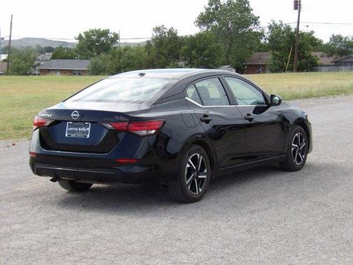 Black 2025 Nissan Sentra SV