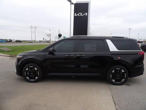 Aurora Black Pearl 2026 Kia Carnival EX
