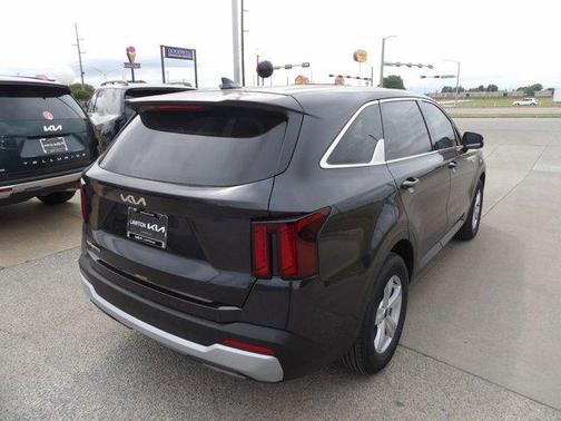 Metal 2026 Kia Sorento LX