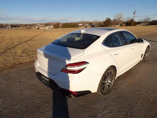 2022 Genesis G70 2.0T