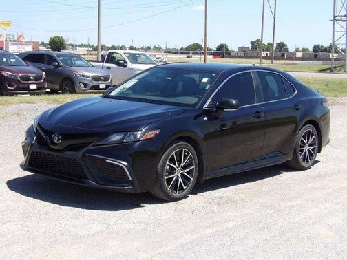 Midnight Black Metallic 2023 Toyota Camry SE