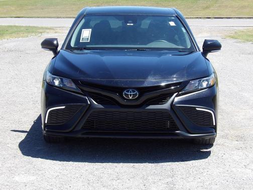 Midnight Black Metallic 2023 Toyota Camry SE
