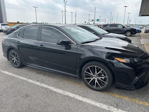 Midnight Black Metallic 2023 Toyota Camry SE