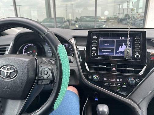 Midnight Black Metallic 2023 Toyota Camry SE