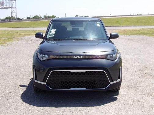 Gravity Gray 2024 Kia Soul LX
