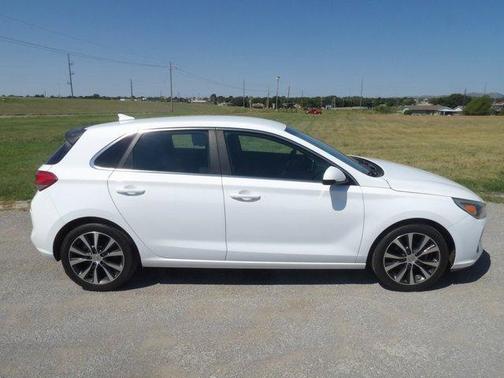 2018 Hyundai Elantra GT Base