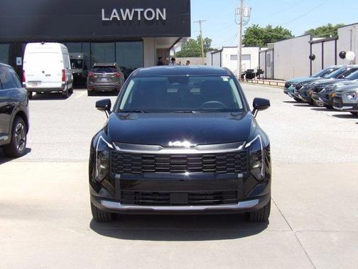 Ebony Black 2026 Kia Sportage LX