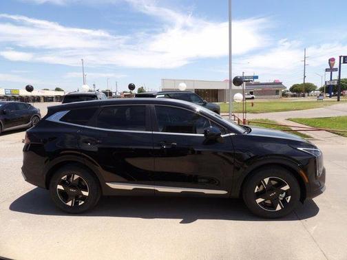 Ebony Black 2026 Kia Sportage LX