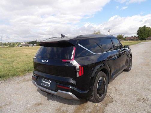 2024 Kia EV9 Land