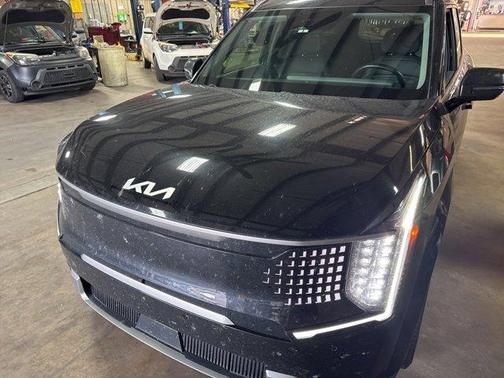 2024 Kia EV9 Land