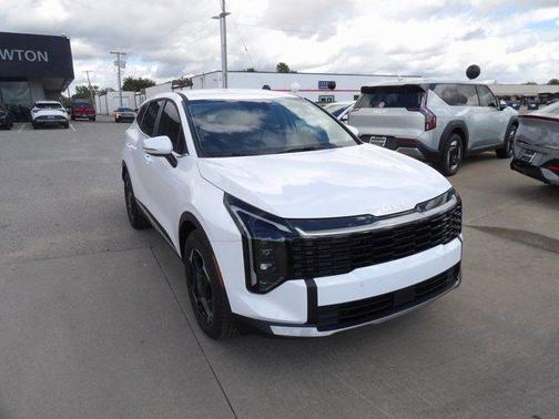 Glacial White Pearl 2026 Kia Sportage EX