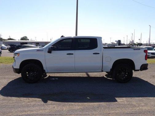 Summit White 2023 Chevrolet Silverado 1500 LT Trail Boss