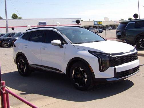 Glacial White Pearl 2026 Kia Sportage EX