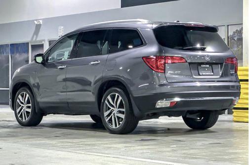 Modern Steel Metallic 2017 Honda Pilot Touring