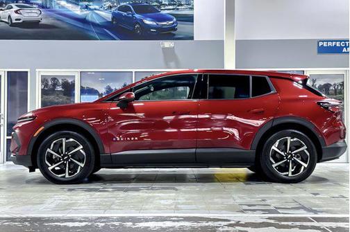 2025 Chevrolet Equinox EV LT