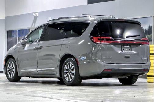 2021 Chrysler Pacifica Hybrid Limited
