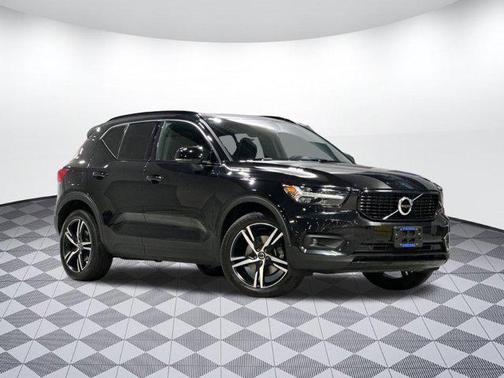2021 Volvo XC40 T5 R-Design