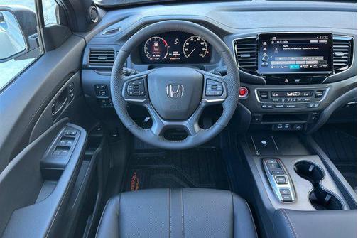 Crystal Black Pearl 2026 Honda Ridgeline TrailSport+
