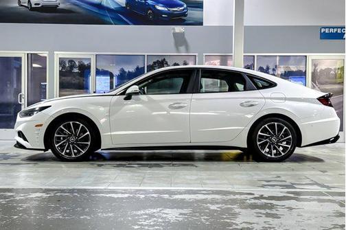 2023 Hyundai SONATA Limited