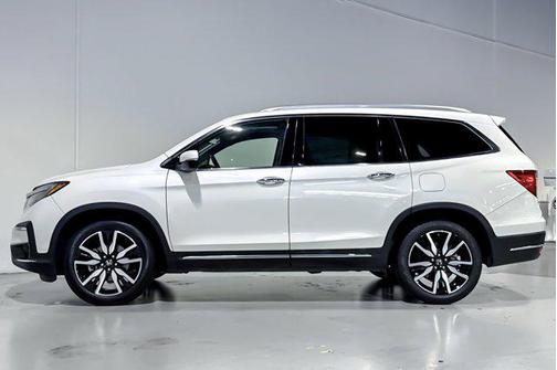 White Diamond Pearl 2019 Honda Pilot Touring 8-Passenger