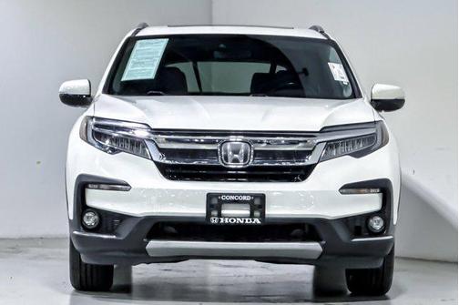 White Diamond Pearl 2019 Honda Pilot Touring 8-Passenger