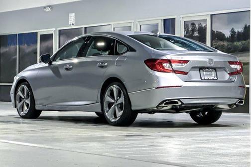 2020 Honda Accord Touring 2.0T