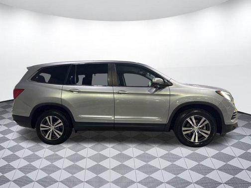 2017 Honda Pilot EX