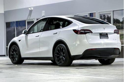 Pearl White Multi-Coat 2021 Tesla Model Y Long Range Dual Motor All-Wheel Drive
