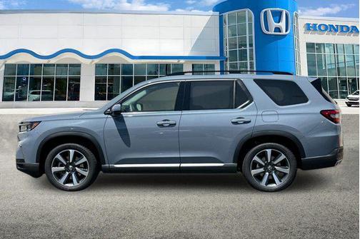 2025 Honda Pilot Touring 8-Passenger