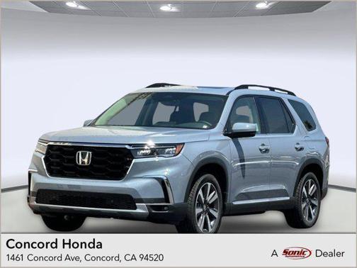 2025 Honda Pilot Touring 8-Passenger
