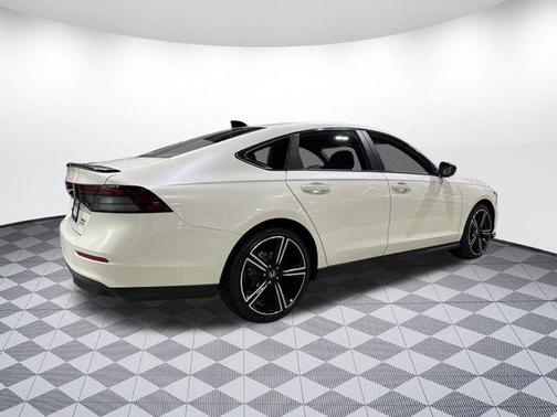 2025 Honda Accord Hybrid Base