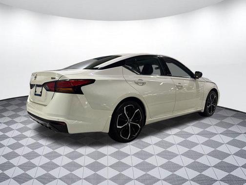 2024 Nissan Altima SR FWD
