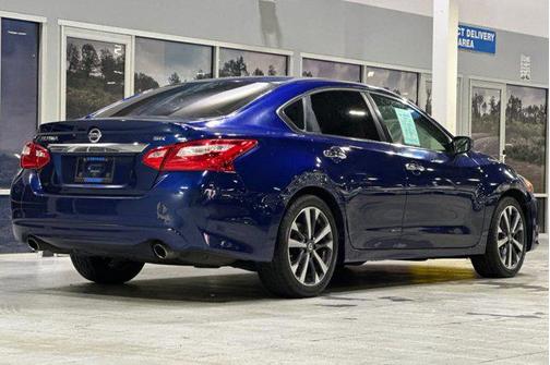 2016 Nissan Altima 2.5 SR