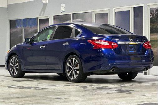 2016 Nissan Altima 2.5 SR