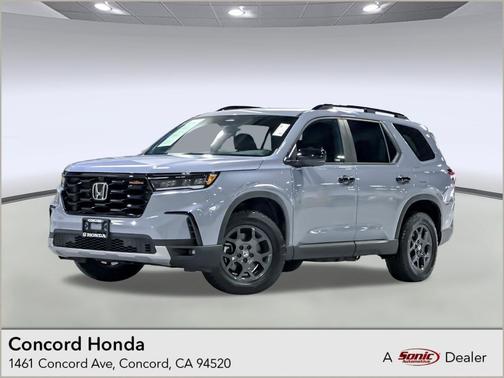 Gray 2024 Honda Pilot TrailSport
