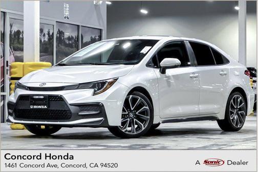 Blizzard Pearl 2020 Toyota Corolla SE