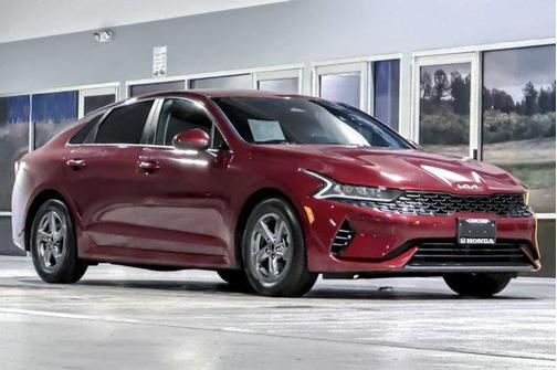 2022 Kia K5 LXS