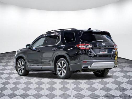 2024 Honda Pilot Touring 8-Passenger