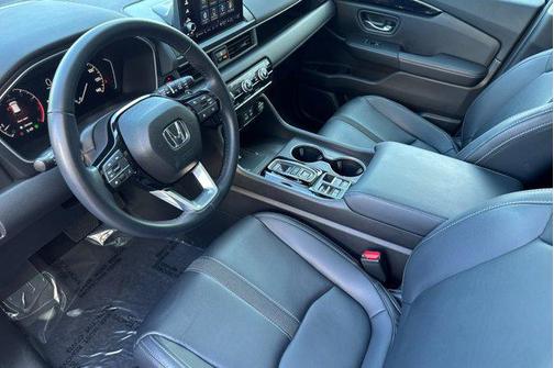 2024 Honda Pilot Touring 8-Passenger