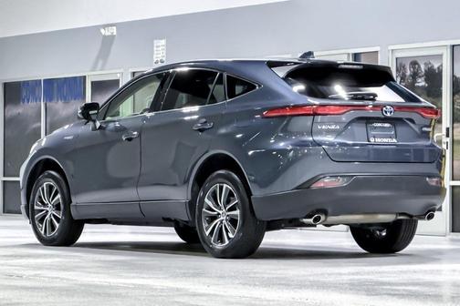Coastal Gray Metallic 2021 Toyota Venza LE
