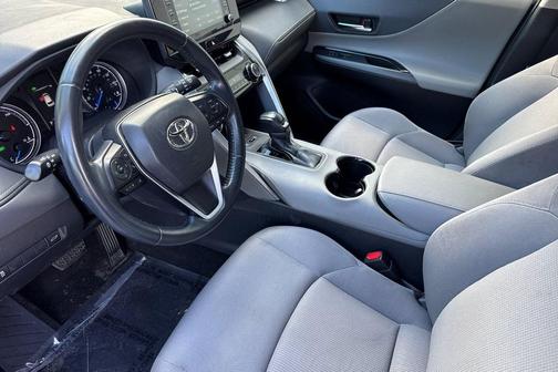 Coastal Gray Metallic 2021 Toyota Venza LE
