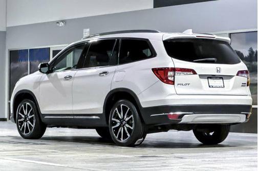 2020 Honda Pilot Touring 8-Passenger