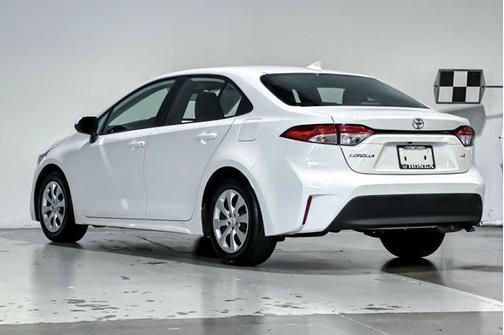 Ice Cap 2025 Toyota Corolla LE