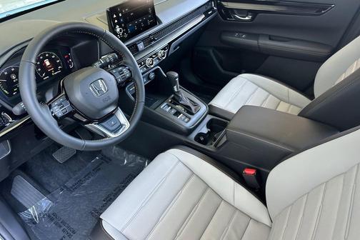 Platinum White Pearl 2026 Honda CR-V Hybrid Sport Touring AWD