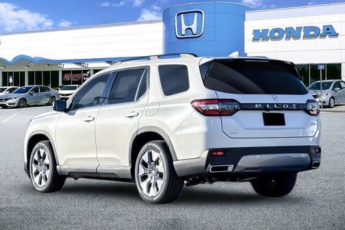 Platinum White Pearl 2026 Honda Pilot Elite