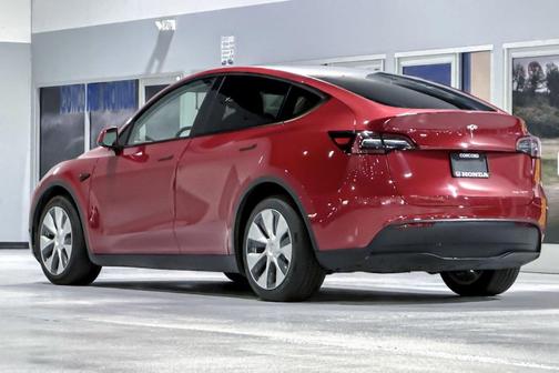 Red Multi-Coat 2022 Tesla Model Y Long Range Dual Motor All-Wheel Drive