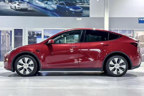 Red Multi-Coat 2022 Tesla Model Y Long Range Dual Motor All-Wheel Drive