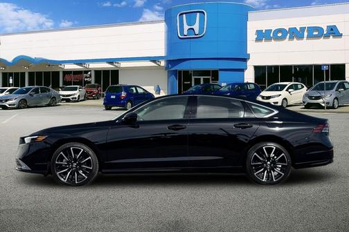 Crystal Black Pearl 2026 Honda Accord Hybrid Touring